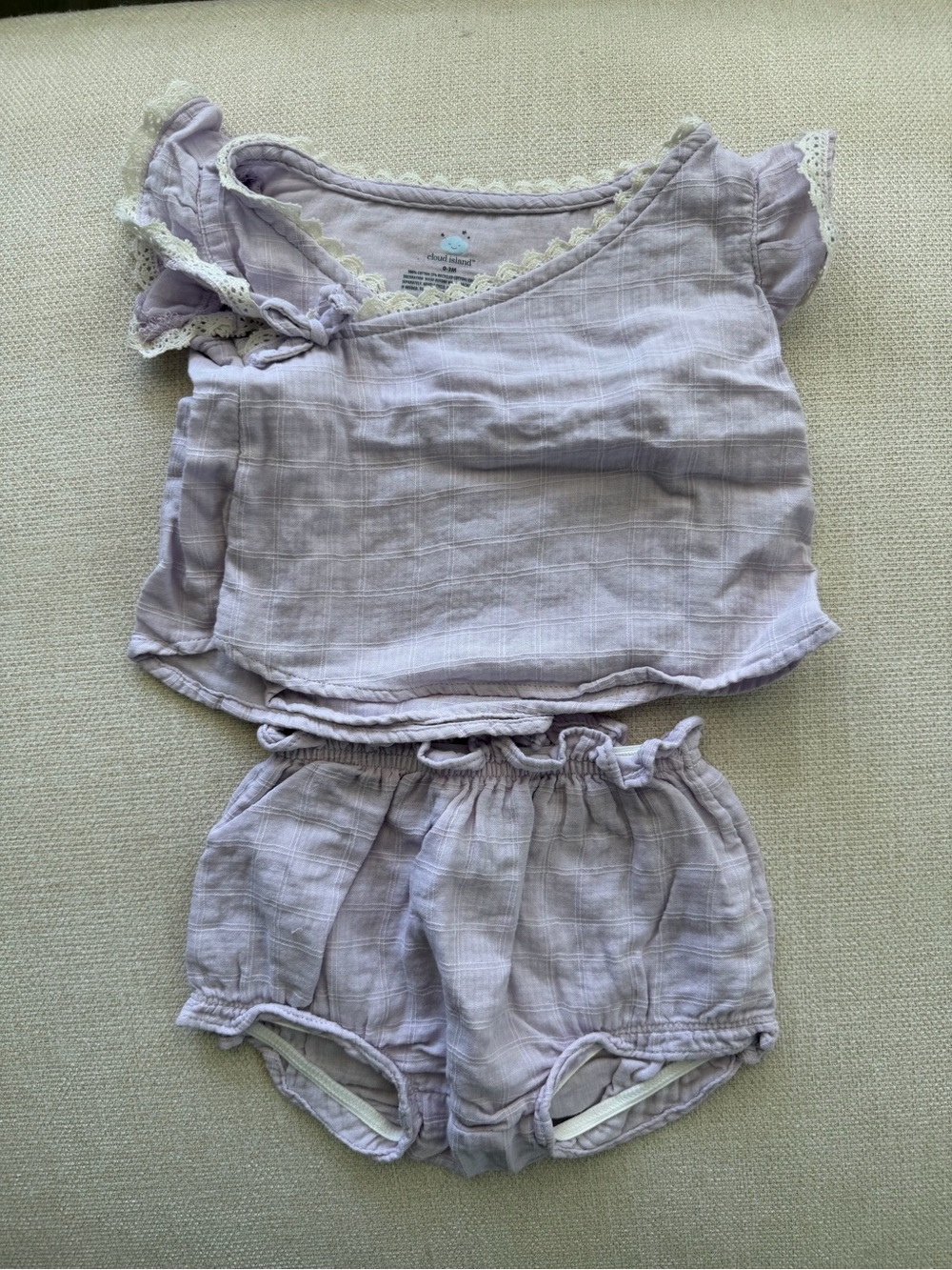 Dresses - Picture 2 of 5
